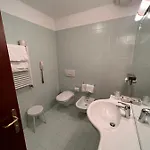 杜特里滕佩斯塔酒店