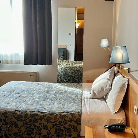 Отель Due Torri Tempesta 3*
