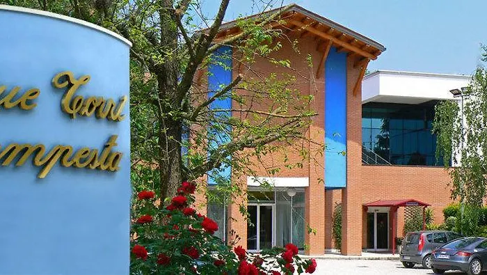 ホテル Due Torri Tempesta ノアーレ