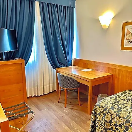 Due Torri Tempesta Hotell Noale